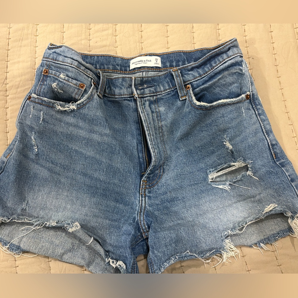 A&F - high rise 4” shorts